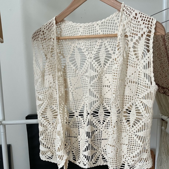 Ports International crochet top (2 piece) - Picture 8 of 16